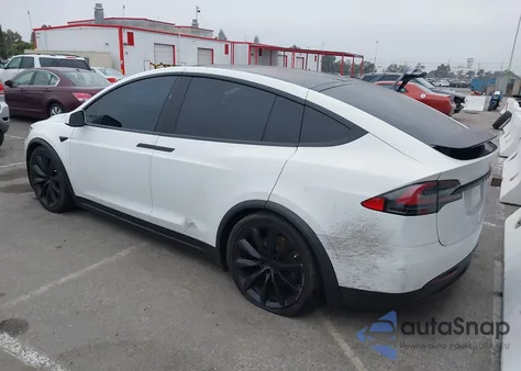 2017 Tesla Model X 100D/75D/90D из США, поврежденный, VIN 5YJXCAE22HF061353